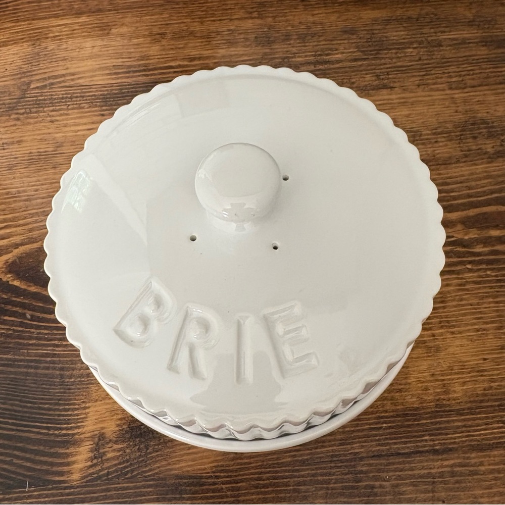 Threshold White Brie‎ Dish